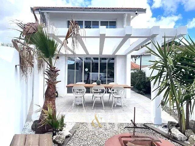 Villa - 130 m² - 5 pièces