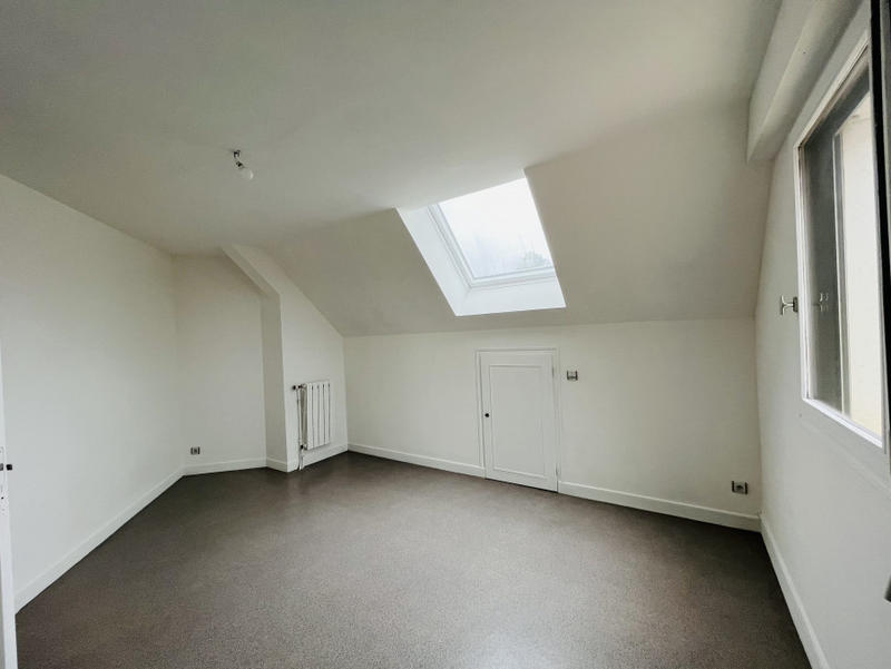 Maison - 200 m² - 10 pièces