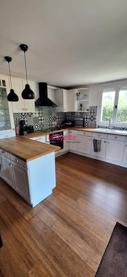 Maison - 180 m² - 7 pièces