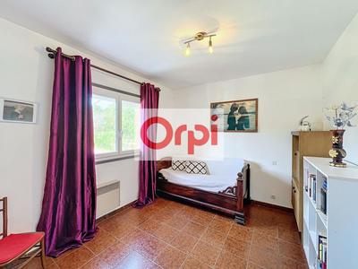 Maison - 280 m² - 5 pièces