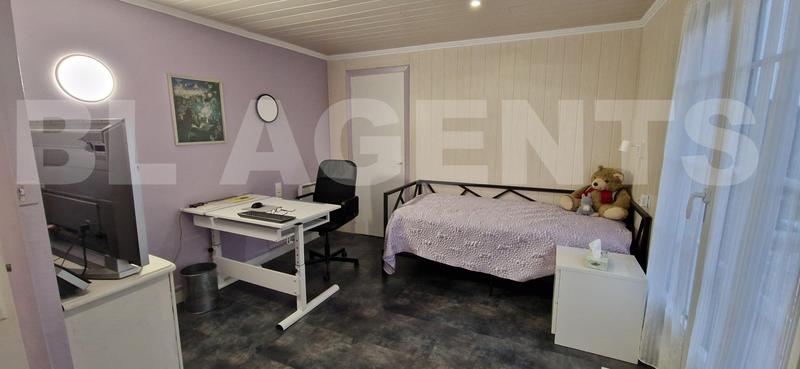 Propriété - 244 m² - 10 pièces