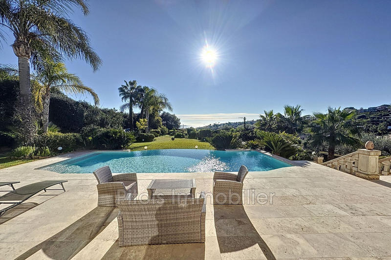 Maison - 230 m² - 4 pièces