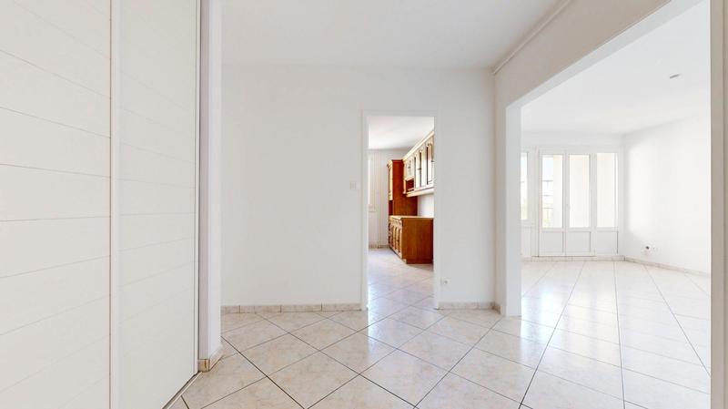 Appartement - 77 m² - 3 pièces