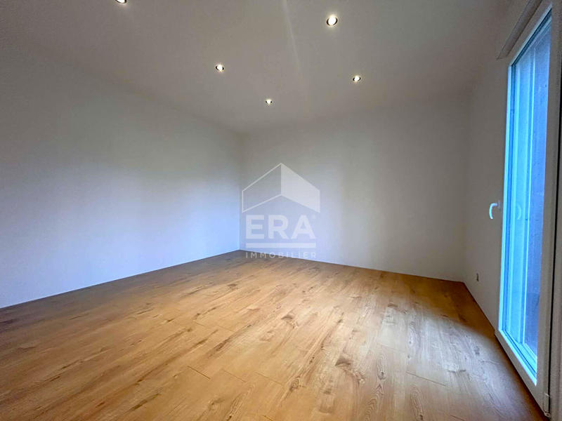 Maison - 165 m² - 8 pièces