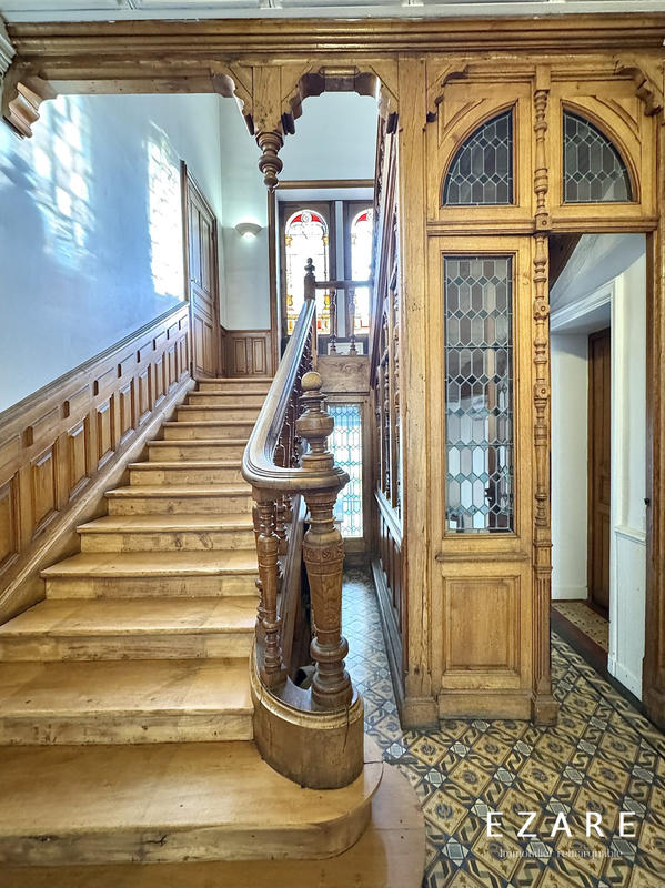 Bureau - 352 m² - 12 pièces