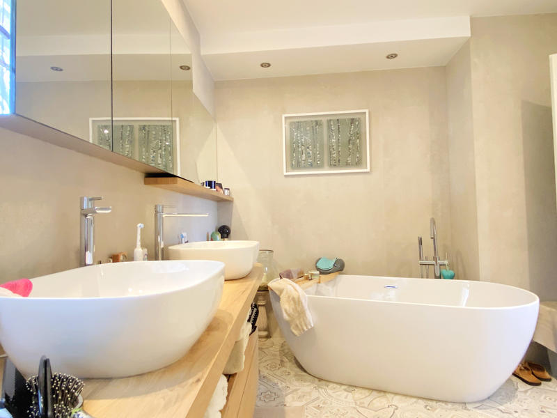 Villa - 240 m² - 5 pièces