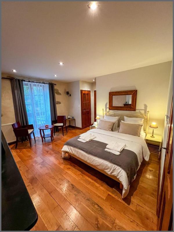 Maison - 394 m² - 9 pièces