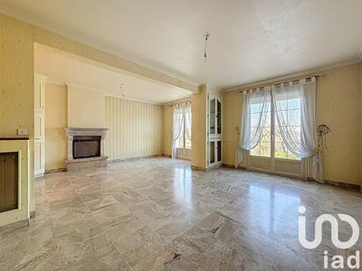 Maison - 180 m² - 8 pièces