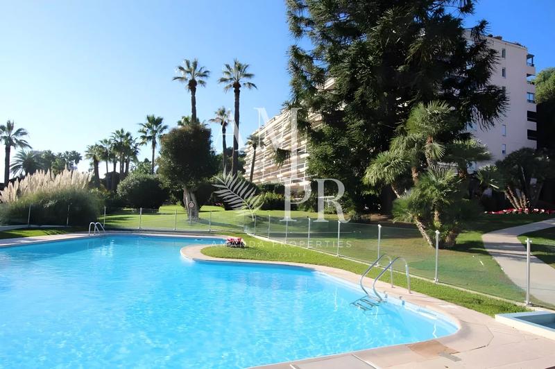 Appartement - 181 m² - 4 pièces