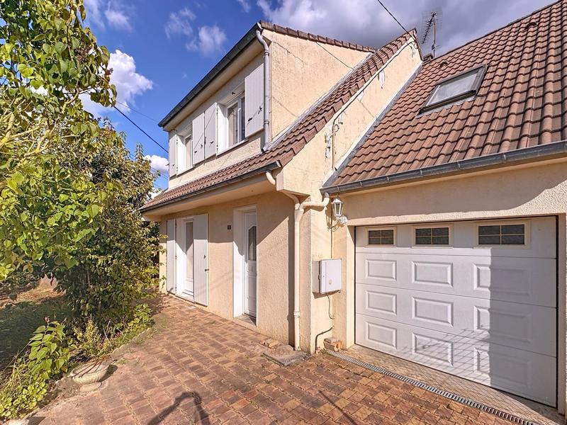 Maison - 102 m² - 5 pièces