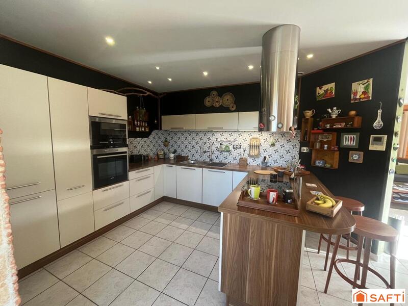 Maison - 146 m² - 5 pièces