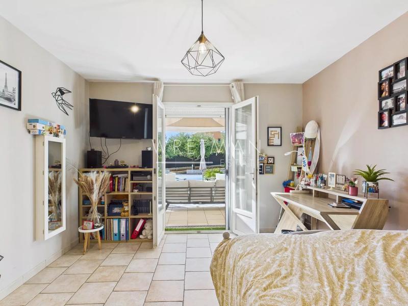 Villa - 163 m² - 6 pièces