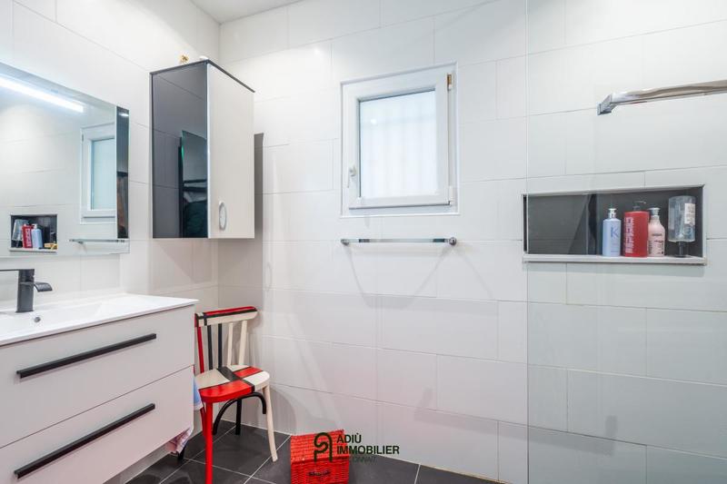 Maison - 136 m² - 4 pièces