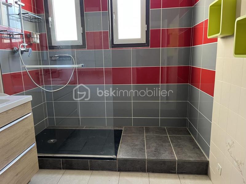 Maison traditionnelle - 193 m² - 8 pièces