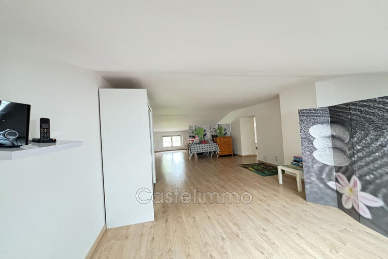 Maison - 370 m² - 10 pièces