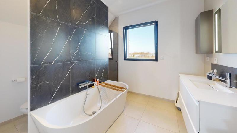 Maison - 125 m² - 5 pièces