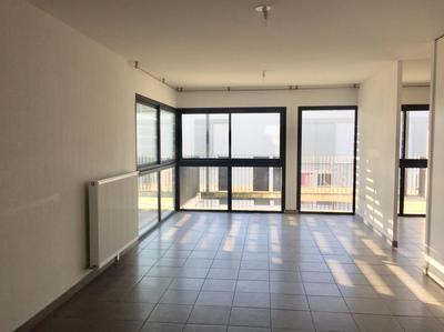 Appartement - 86 m² - 4 pièces