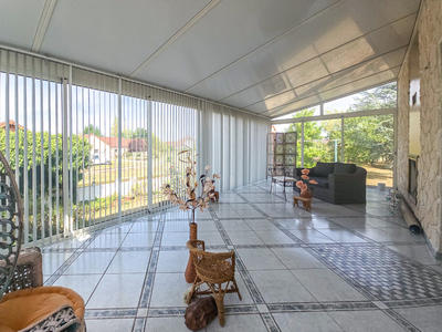 Maison - 220 m² - 7 pièces