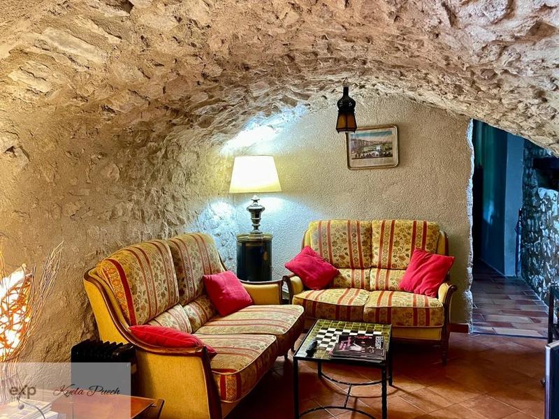 Propriété - 259 m² - 7 pièces