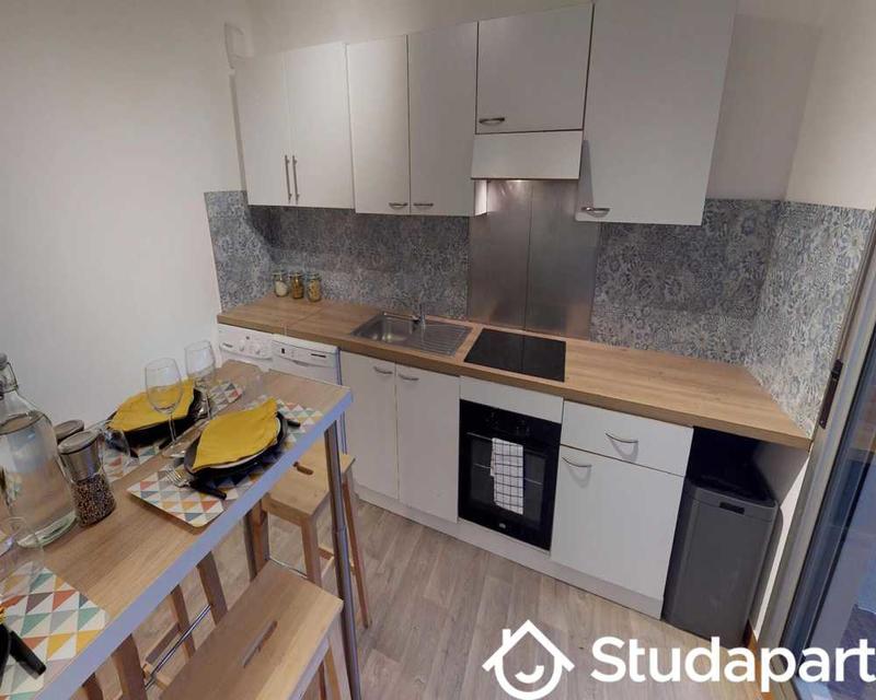 Chambre - 90 m² - 1 pièce