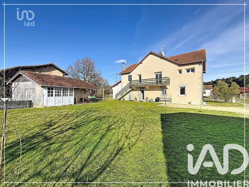Maison - 224 m² - 10 pièces