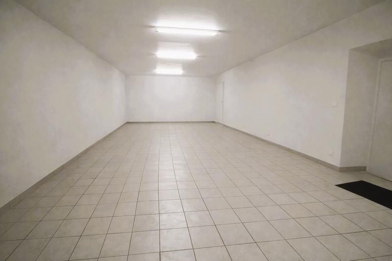 Local commercial - 420 m² - 4 pièces