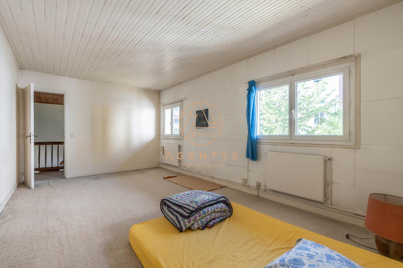 Maison - 265 m² - 7 pièces