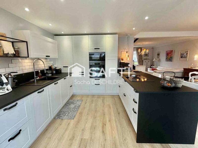 Maison - 140 m² - 5 pièces