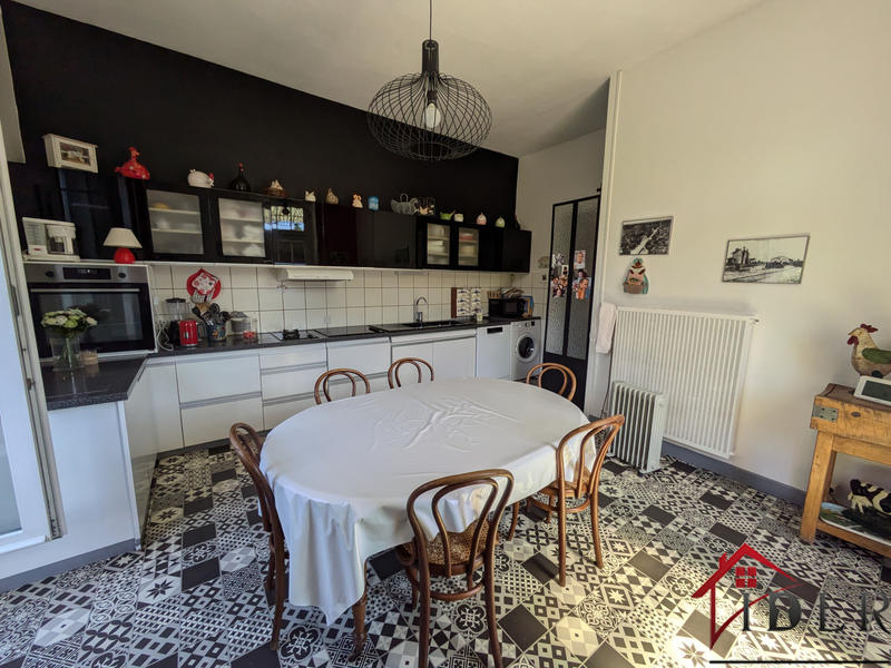 Villa - 270 m² - 12 pièces