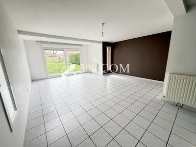 Maison - 98 m² - 5 pièces