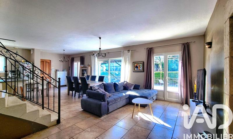 Maison - 122 m² - 5 pièces