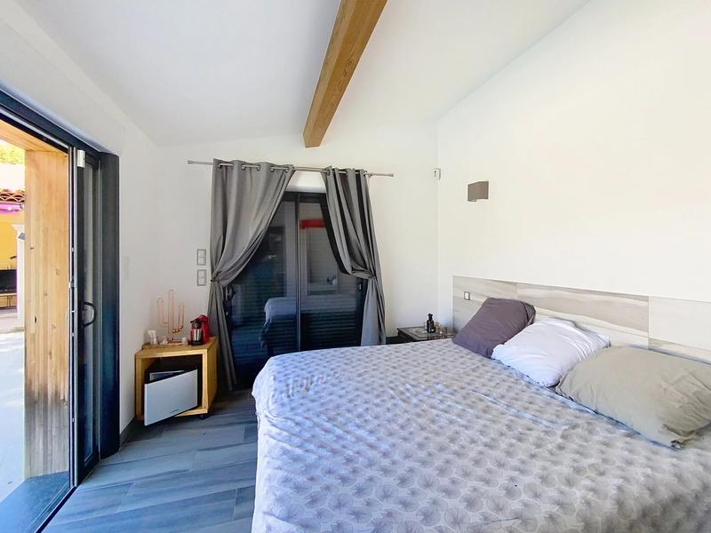 Maison - 265 m² - 7 pièces