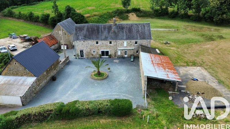 Maison - 200 m² - 8 pièces