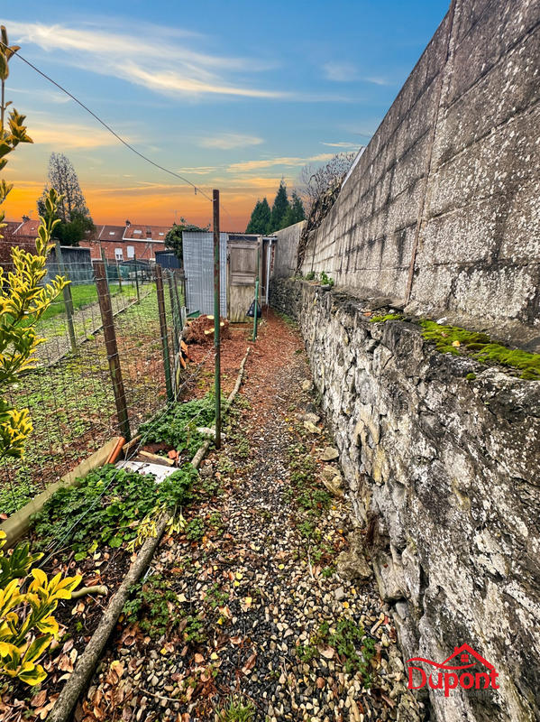 Maison - 1 m² - 5 pièces