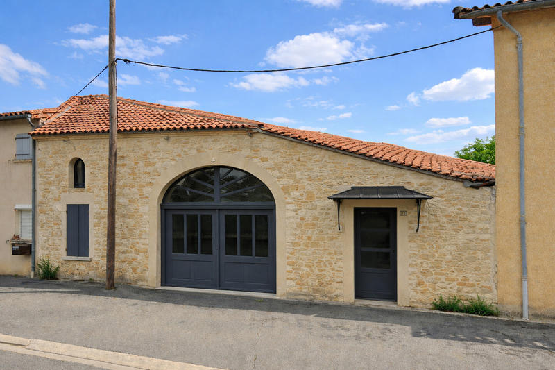 Maison - 215 m² - 2 pièces