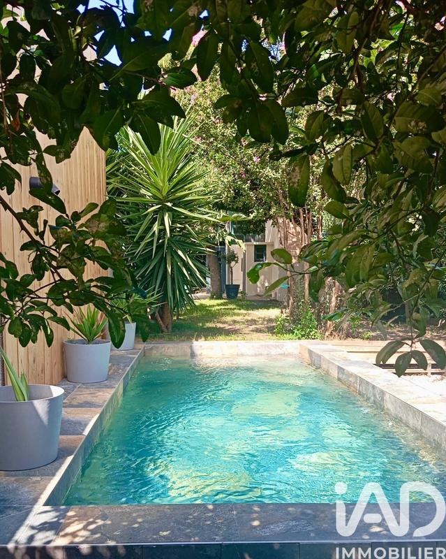 Maison de ville - 205 m² - 4 pièces