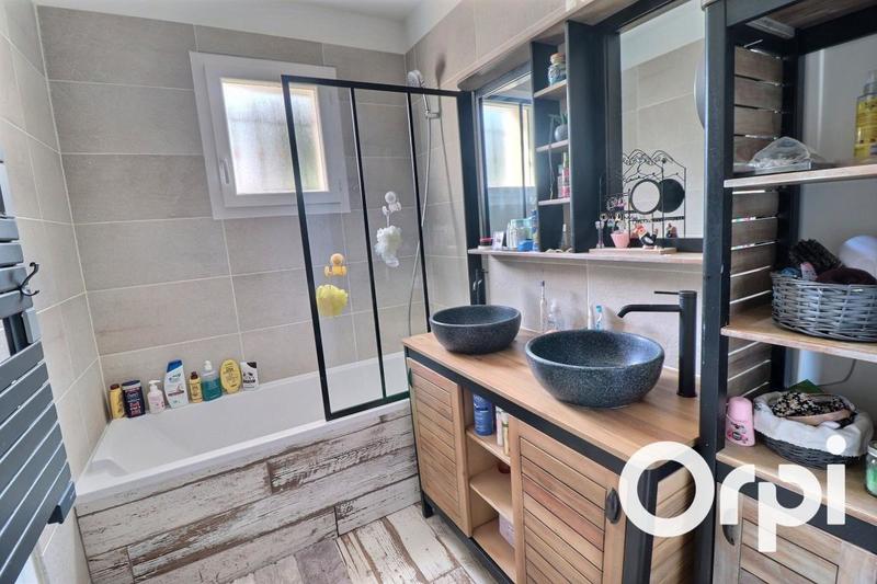 Villa - 123 m² - 5 pièces