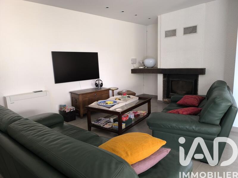 Maison - 245 m² - 8 pièces