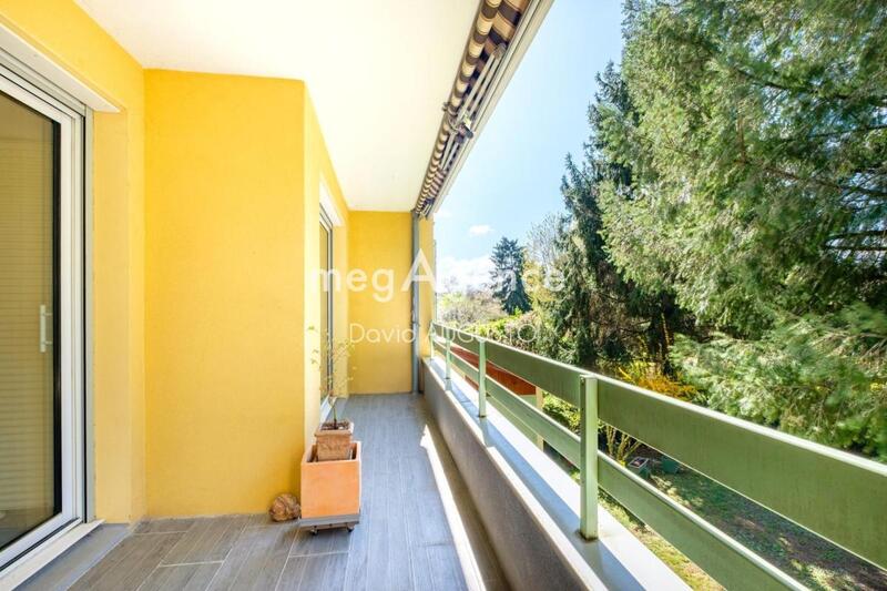 Appartement - 97 m² - 3 pièces