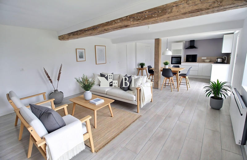 Maison - 140 m² - 6 pièces