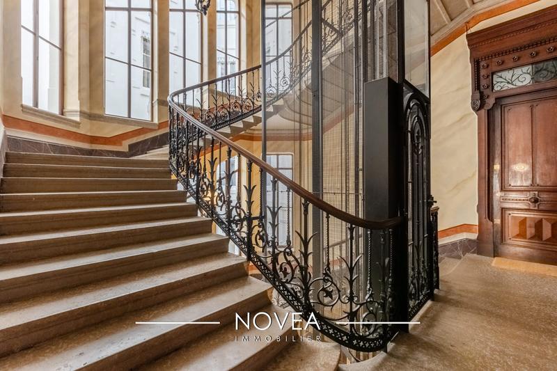 Appartement - 165 m² - 5 pièces