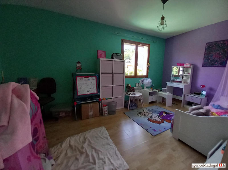 Maison traditionnelle - 135 m² - 5 pièces