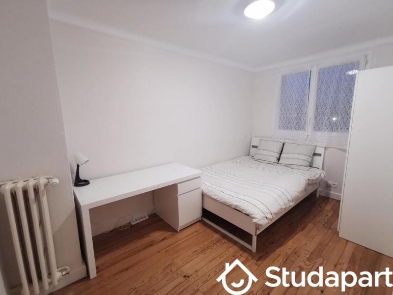 Chambre - 11 m² - 1 pièce