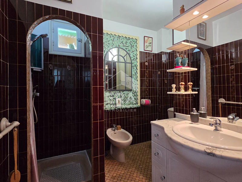 Maison - 151 m² - 8 pièces