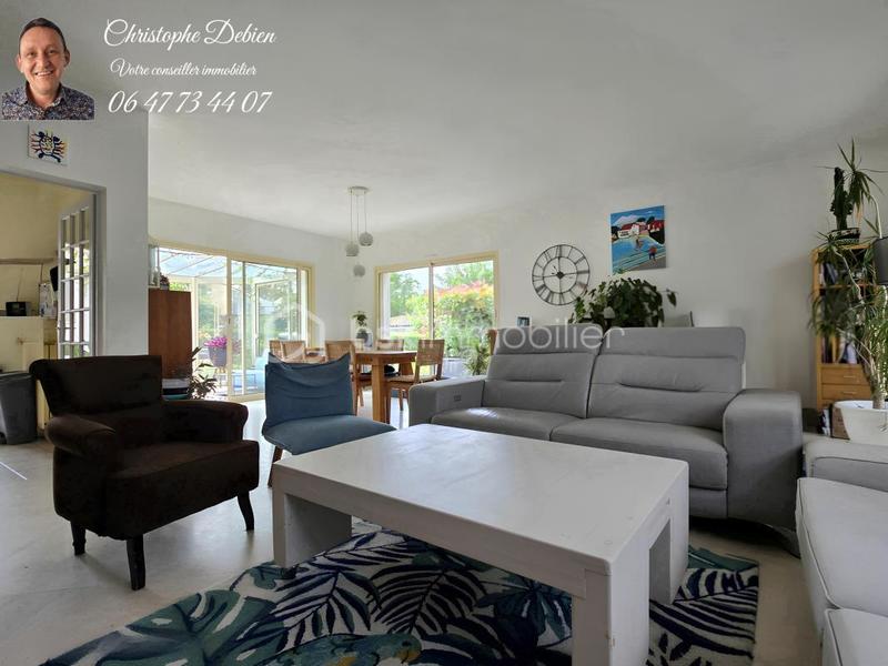 Maison traditionnelle - 207 m² - 7 pièces