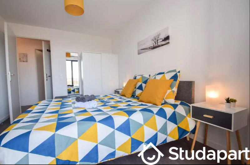 Chambre - 12 m² - 1 pièce