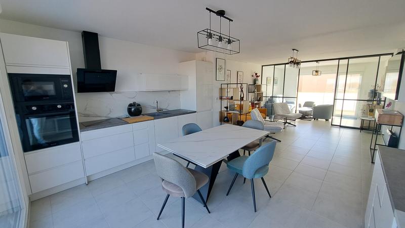 Appartement - 79 m² - 3 pièces