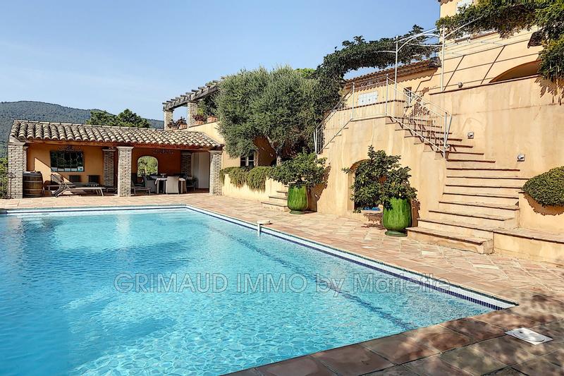 Maison - 200 m² - 5 pièces