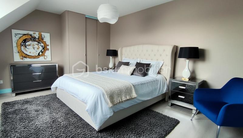 Pavillon - 100 m² - 5 pièces