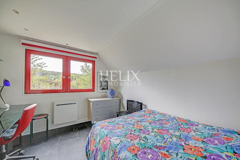 Maison - 98 m² - 5 pièces